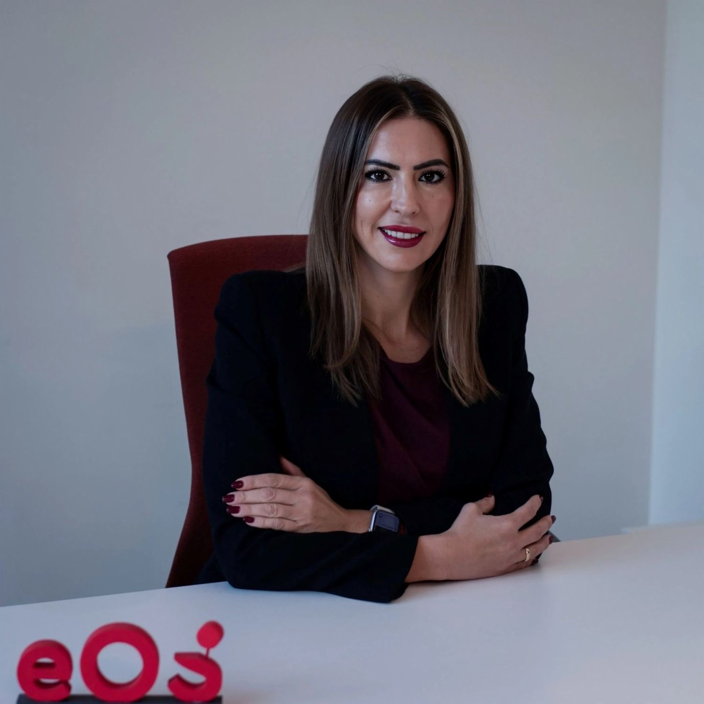 Adult, Female, Person, Woman, Executive, Head, Face, Ring, Smile, Sitting