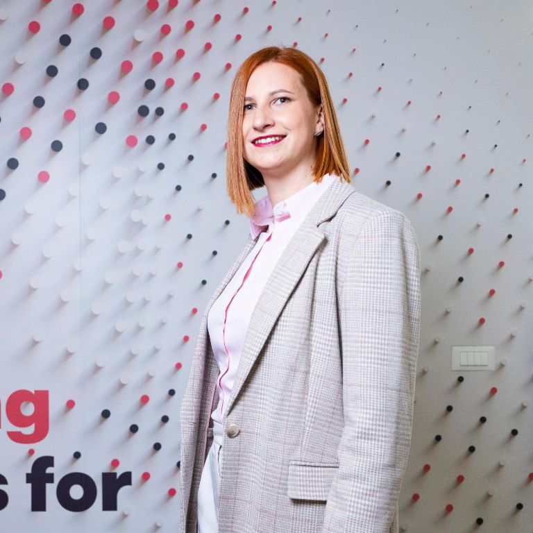 Head, Happy, Formal-Wear, Suit, Dimples, Face, Smile, Blazer, Coat, Blonde