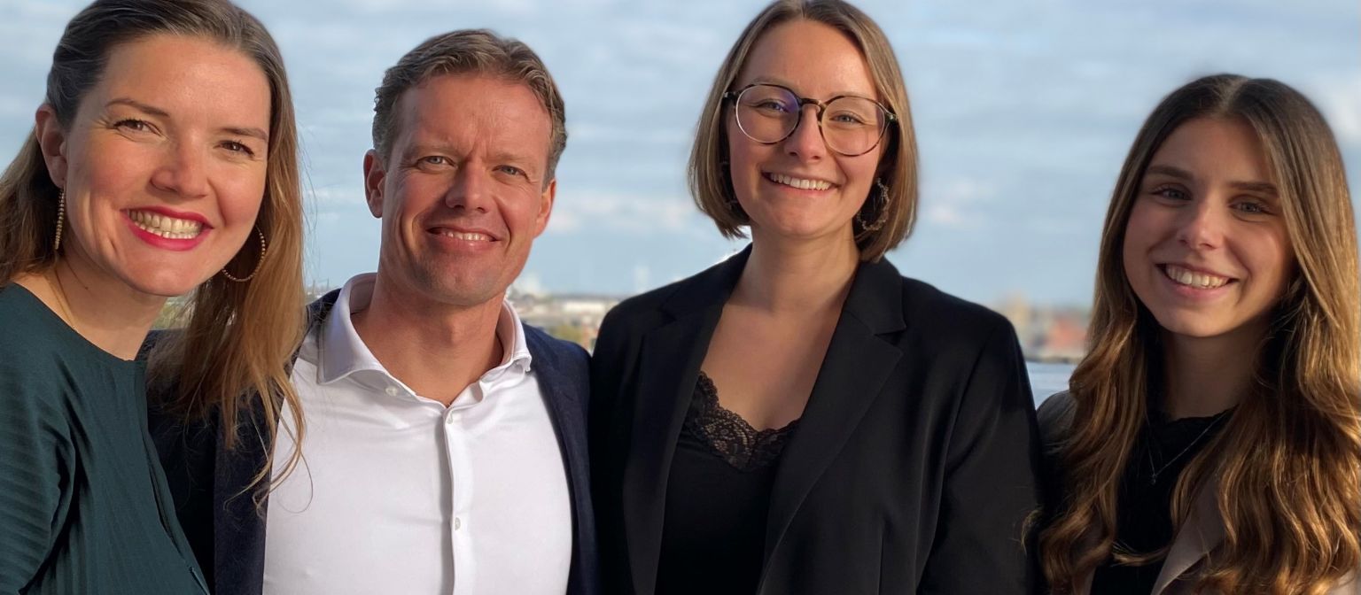 Fotografija prikazuje tim iz EOS-ove finlit fondacije: Jana Titov, Sebastian Richter, Marie Langeloh i Leonie Schoch (s leva na desno).