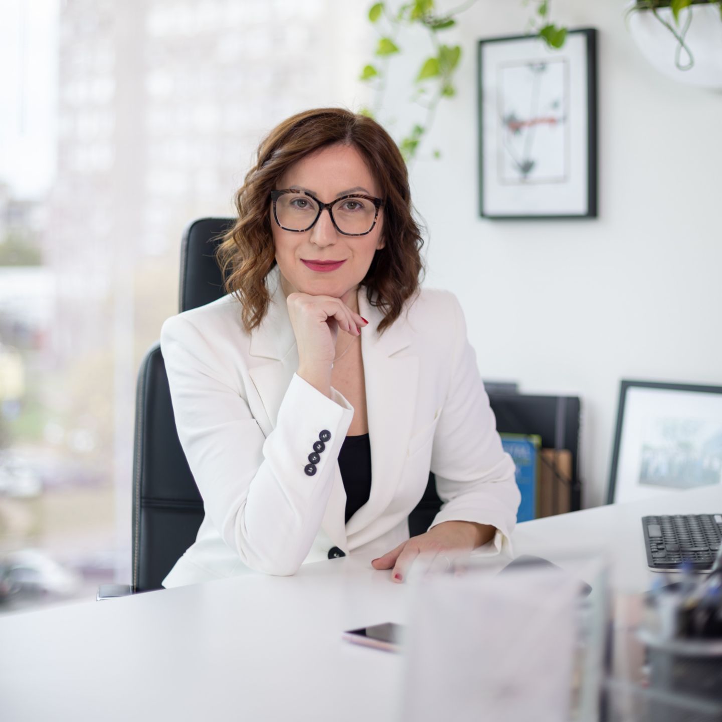 Plant, Executive, Wristwatch, Glasses, Adult, Female, Computer-Keyboard, Woman, Person, Mobile-Phone